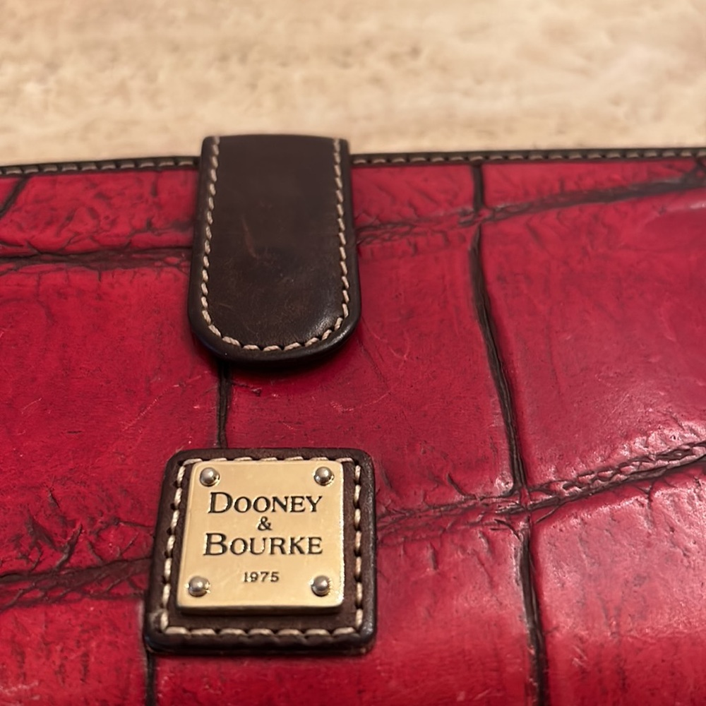 Dooney & Bourke Red Croc-Embossed Leather Wallet with Brown Trim - Picture 2 of 11